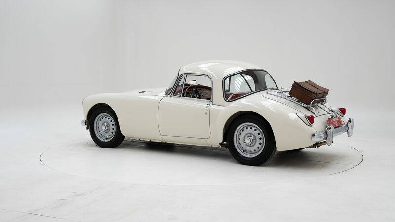 Image 4/15 of MG MGA Twin Cam (1959)