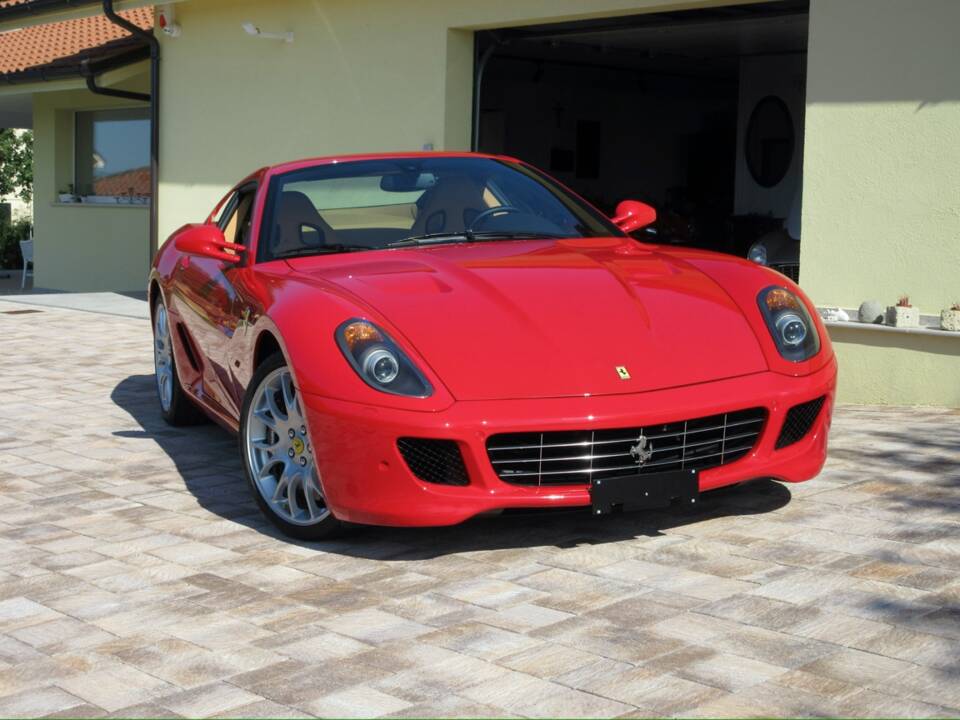 Image 4/33 de Ferrari 599 GTB Fiorano (2008)