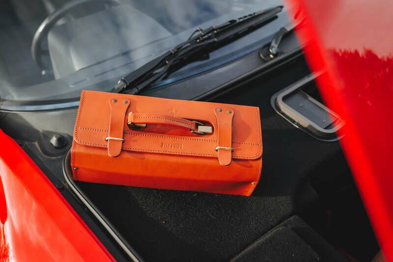 Image 39/50 de Ferrari F 355 Berlinetta (1998)