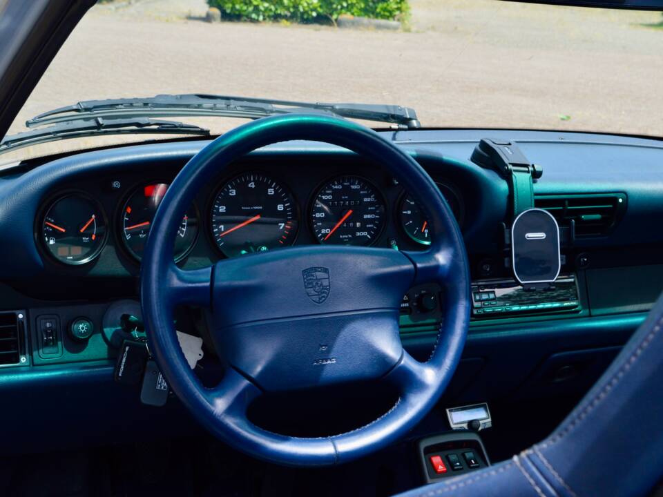 Bild 9/16 von Porsche 911 Carrera (1995)