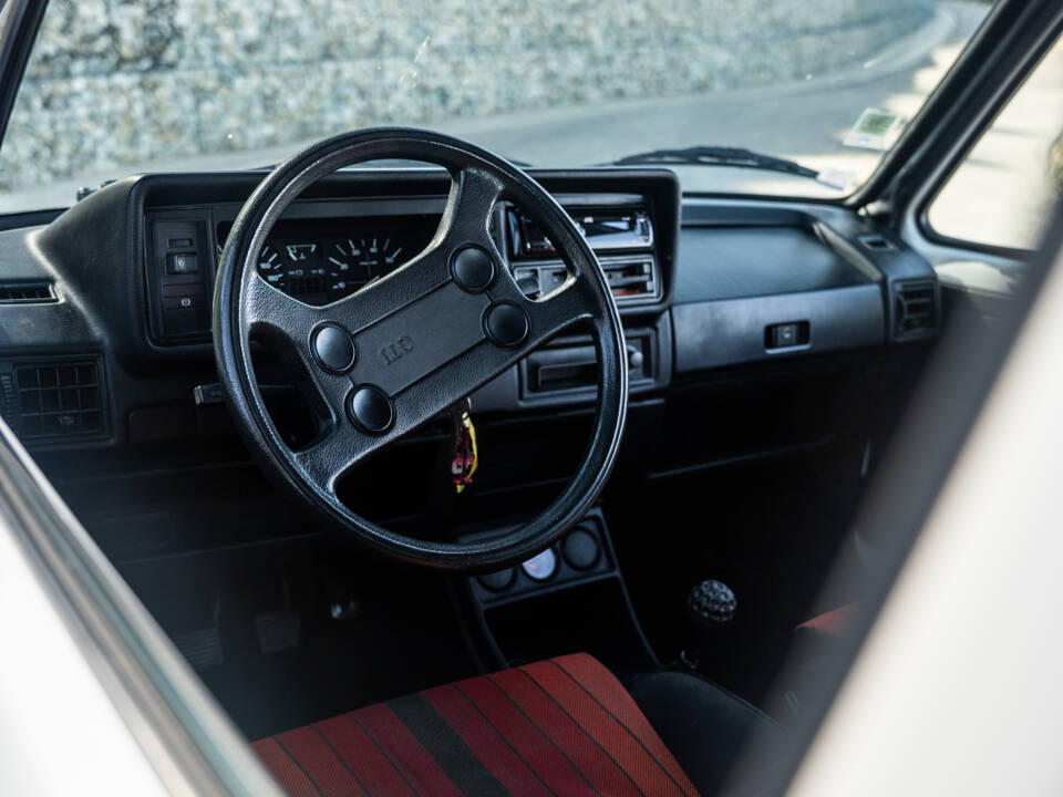Afbeelding 36/58 van Volkswagen Golf I GTI 1.6 (1982)