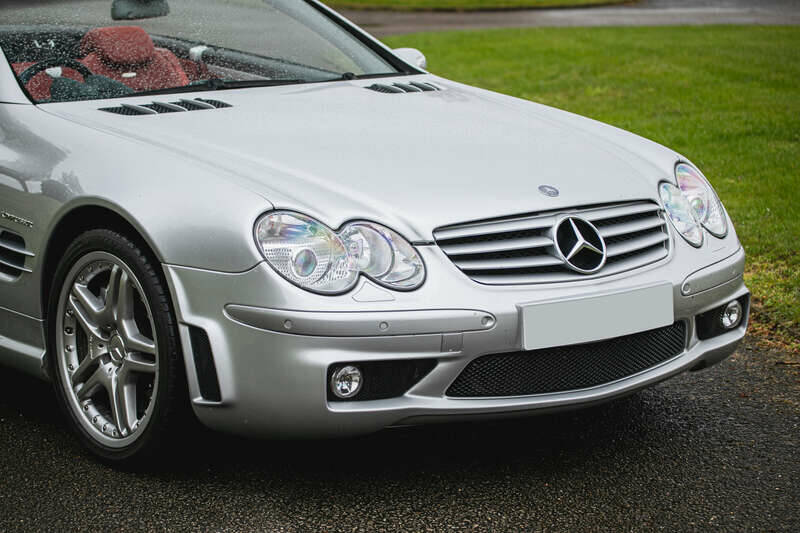 Image 8/35 of Mercedes-Benz SL 55 AMG (2004)