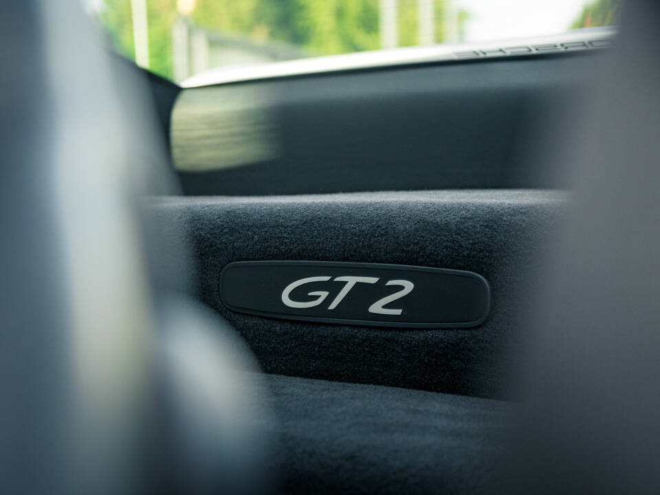 Image 41/51 of Porsche 911 GT2 (2001)
