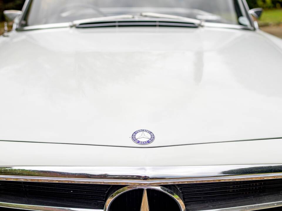 Image 7/50 of Mercedes-Benz 280 SL (1968)