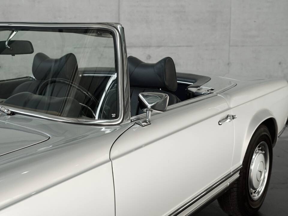 Image 4/50 de Mercedes-Benz 280 SL (1970)