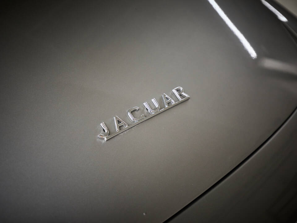 Immagine 49/99 di Jaguar E-Type 3.8 (1964)