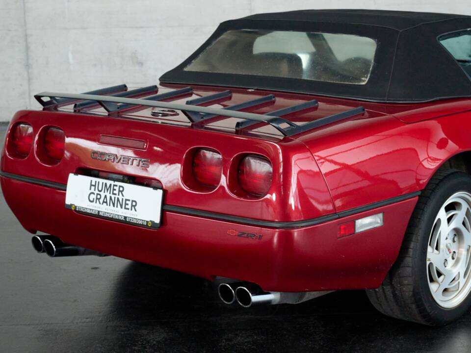 Imagen 36/50 de Chevrolet Corvette Convertible (1990)