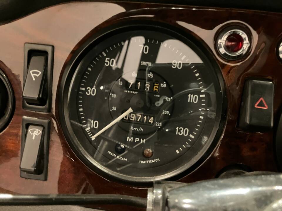 Immagine 6/14 di Triumph TR 6 PI (1972)