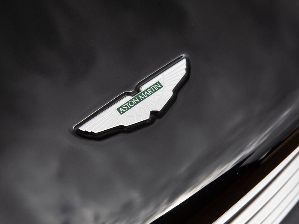 Image 27/94 of Aston Martin DB 9 (2014)
