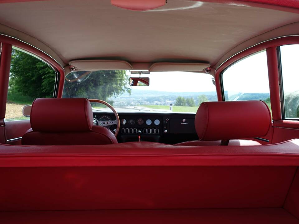 Image 31/39 de Jaguar XK-E (2+2) (1970)