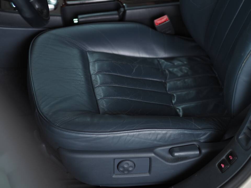 Bild 51/55 von Audi A8 3.7 quattro (2000)
