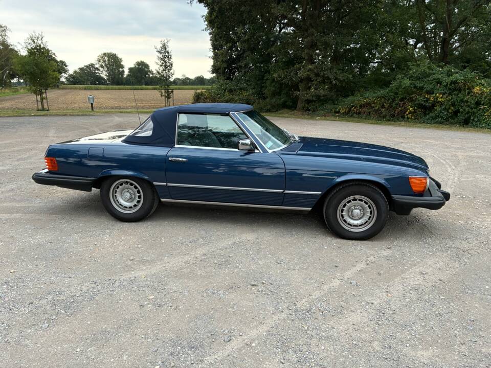 Image 5/8 de Mercedes-Benz 380 SL (1985)
