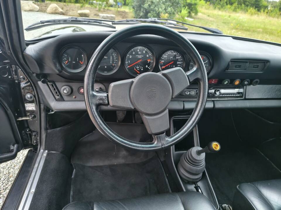 Image 2/8 of Porsche 911 Turbo 3.0 (1977)