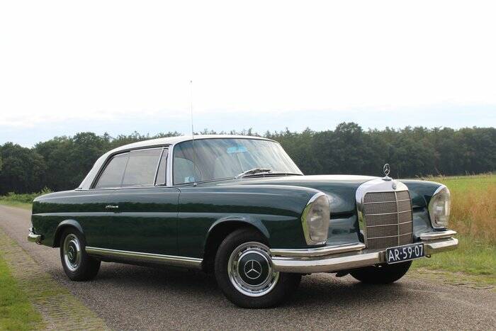 Bild 2/7 von Mercedes-Benz 220 SE b (1965)