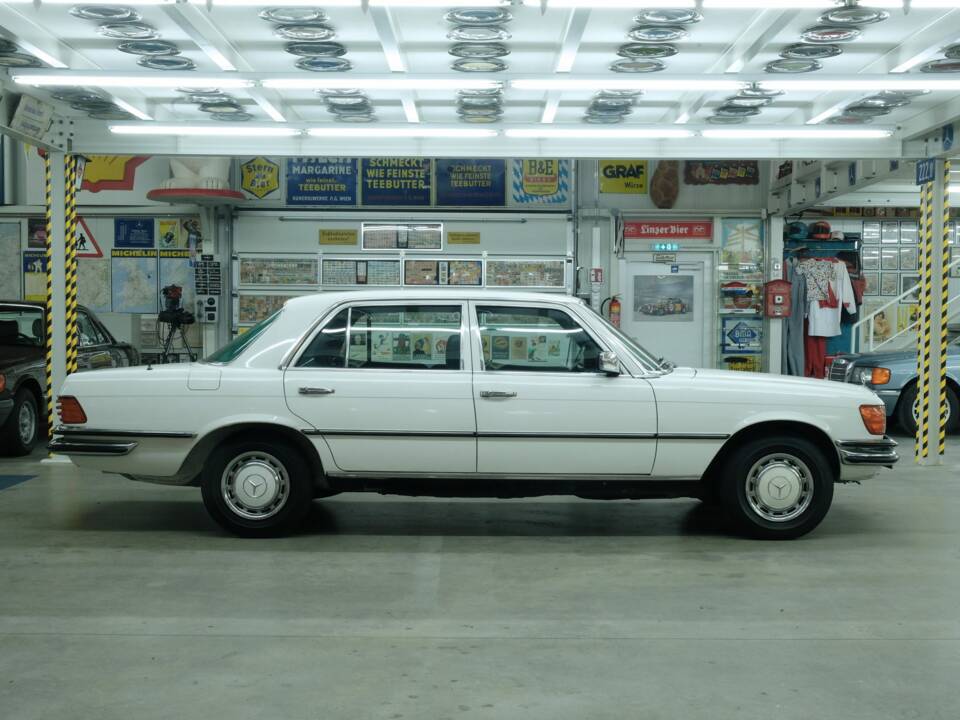 Image 13/50 de Mercedes-Benz 280 SEL (1978)