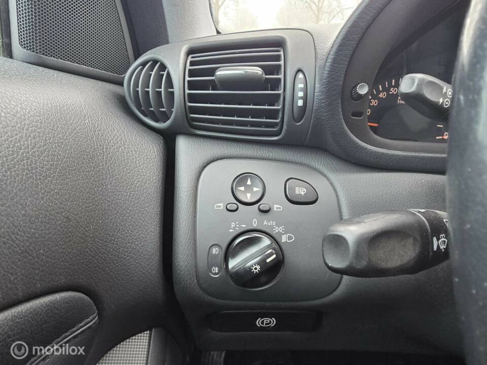 Bild 26/39 von Mercedes-Benz C 180 Kompressor T (2002)