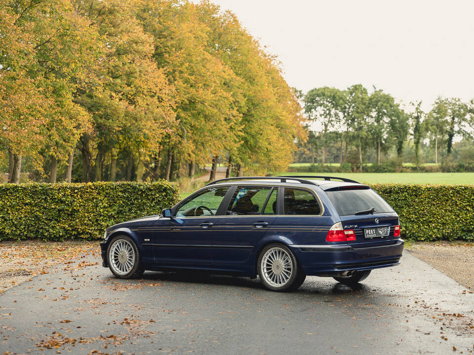 Image 2/99 de ALPINA B10 3.3 Touring (2001)