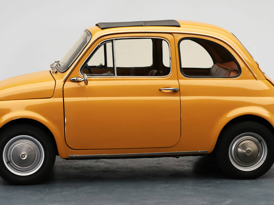 Image 2/9 de FIAT 500 L (1971)