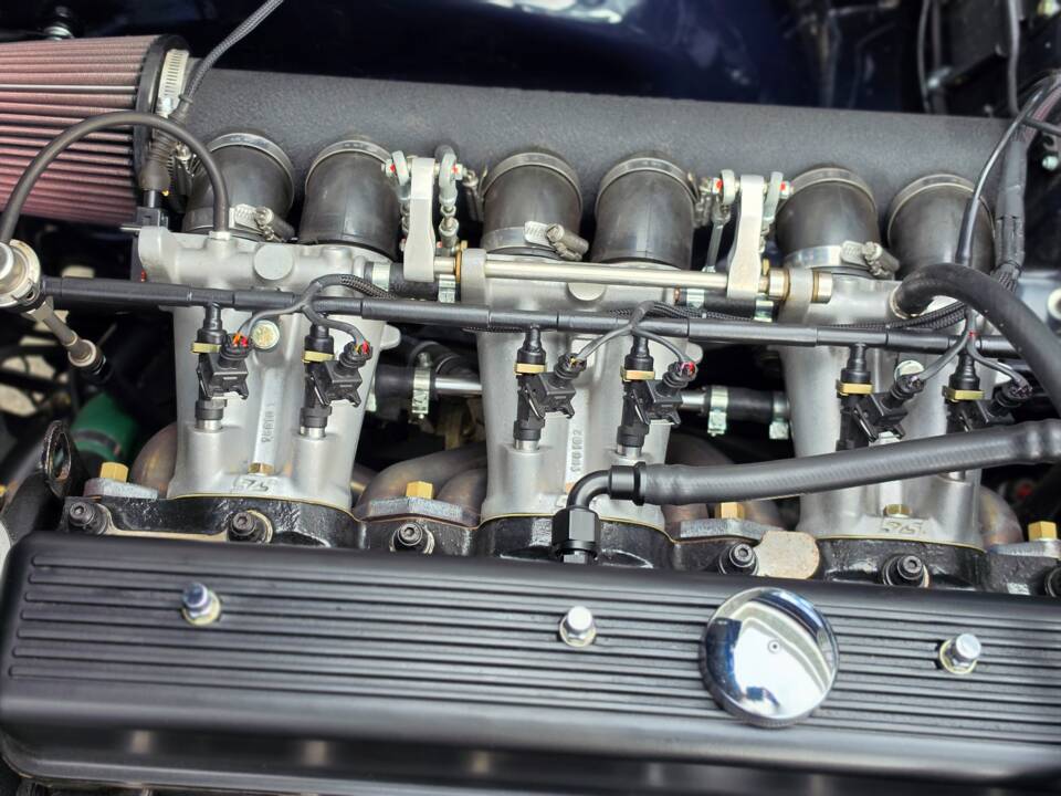 Image 20/49 of Triumph TR 6 PI (1973)
