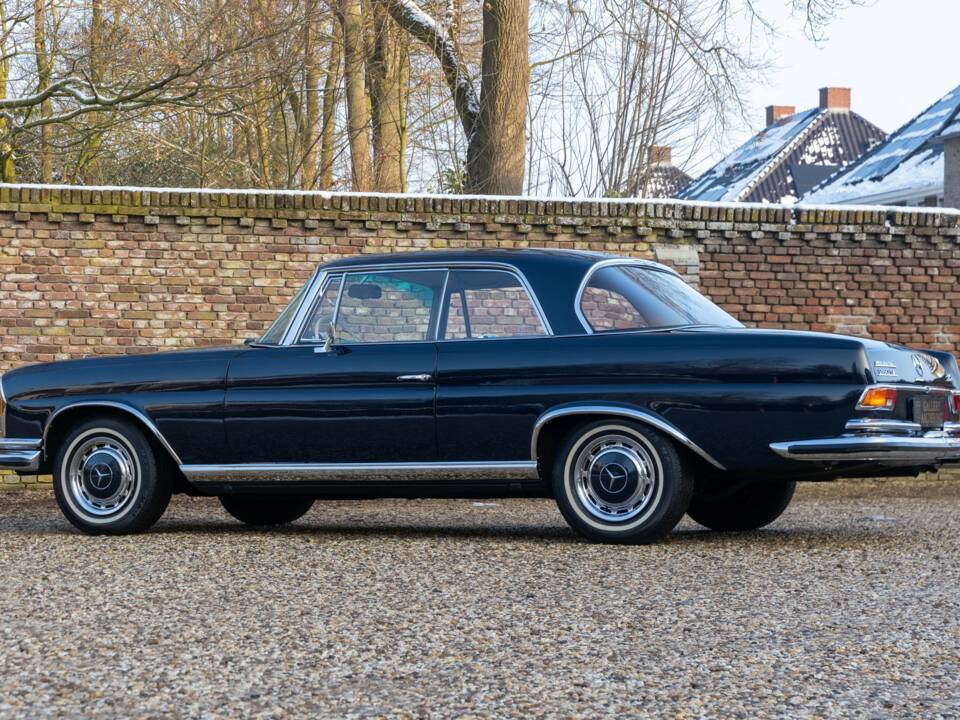 Bild 21/50 von Mercedes-Benz 280 SE 3,5 (1970)