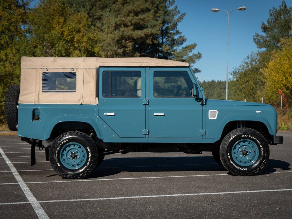 Bild 6/32 von Land Rover Defender 110 300Tdi (1997)