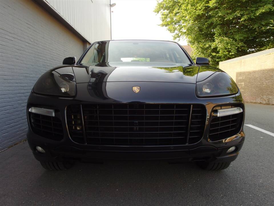 Image 7/93 of Porsche Cayenne Turbo (2007)