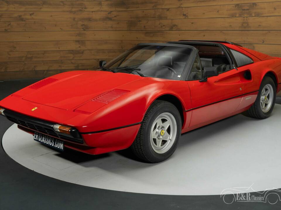 Bild 7/8 von Ferrari 308 GTSi Quattrovalvole (1982)