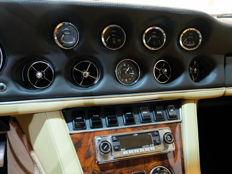 Image 5/36 of Jensen Interceptor MK III (1973)
