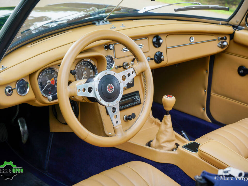 Imagen 6/45 de MG MGB (1969)