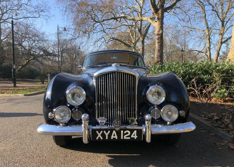 Image 13/50 of Bentley R-Type Continental (1954)