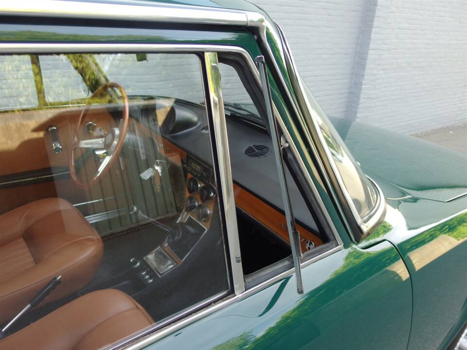 Image 19/99 of Alfa Romeo 1750 Berlina (1970)