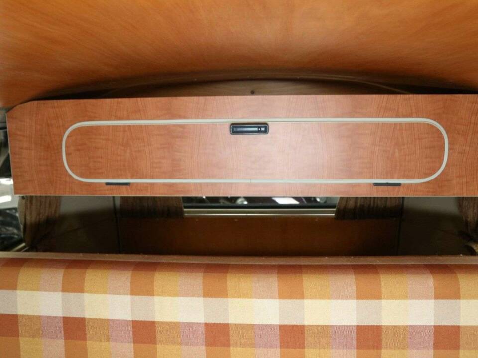 Immagine 28/50 di Volkswagen T2a Westfalia (1969)