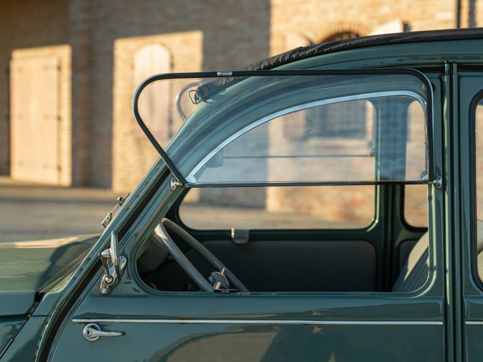 Image 10/41 of Citroën 2 CV (1963)