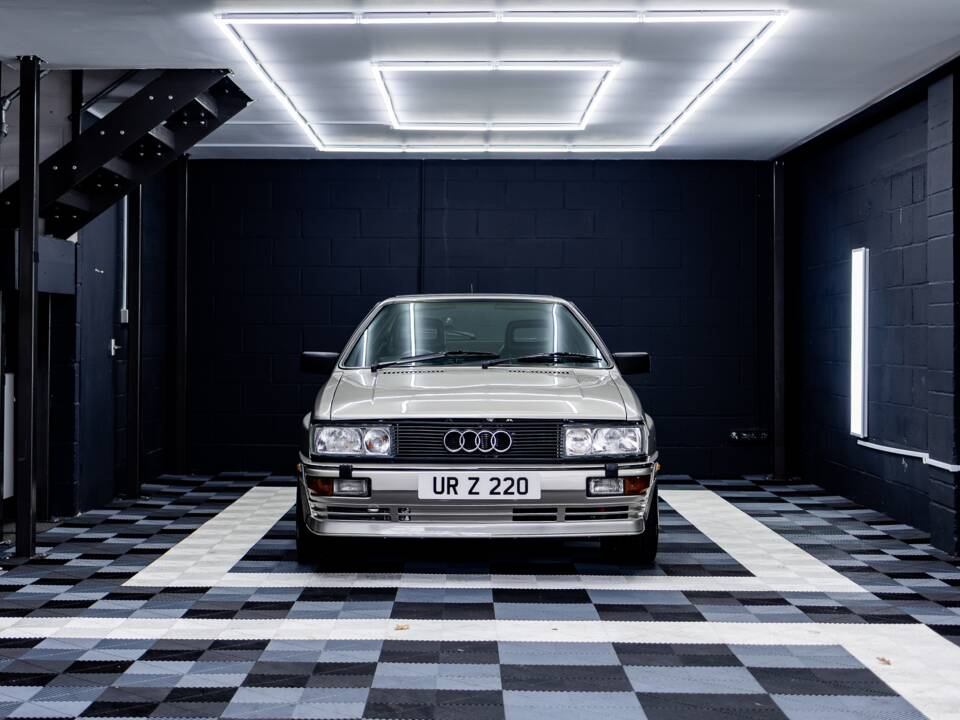 Image 14/46 of Audi 200 Avant quattro - 2.1 Turbo (1985)