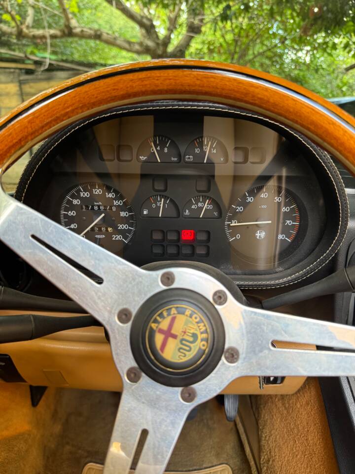 Image 5/14 of Alfa Romeo 2.0 Spider (1992)