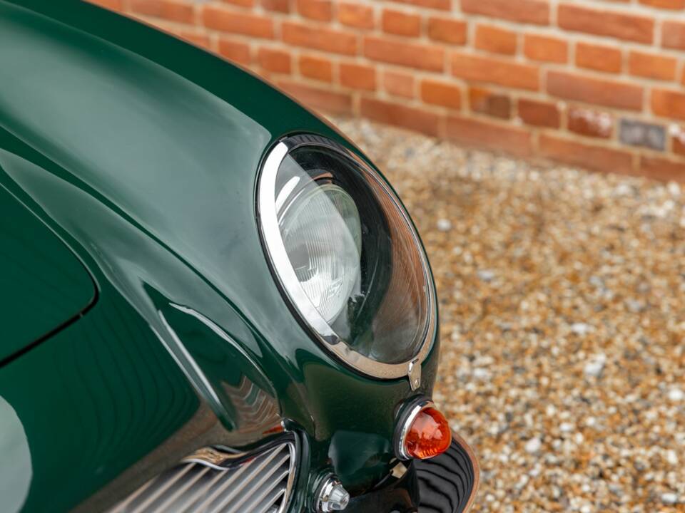 Afbeelding 17/50 van Aston Martin DB 6 (1967)