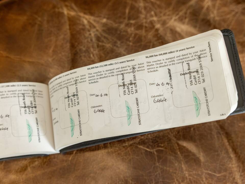 Image 70/75 of Aston Martin V12 Vanquish S (2007)