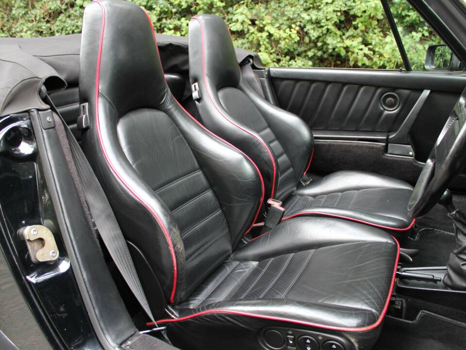 Image 10/18 de Porsche 911 Turbo 3.3 Flatnose (1988)