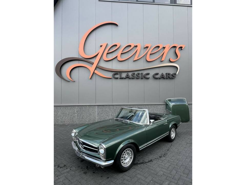 Image 2/50 of Mercedes-Benz 280 SL (1968)