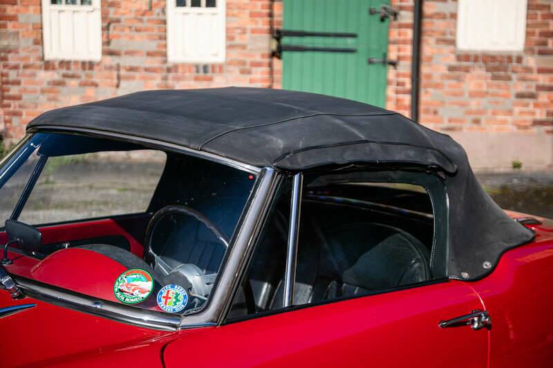 Image 43/46 of Alfa Romeo 2000 Spider (1960)