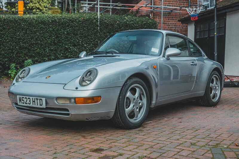 Image 13/50 of Porsche 911 Carrera (1994)