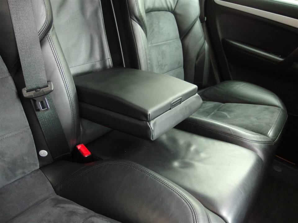 Immagine 61/99 di Porsche Cayenne GTS (2008)