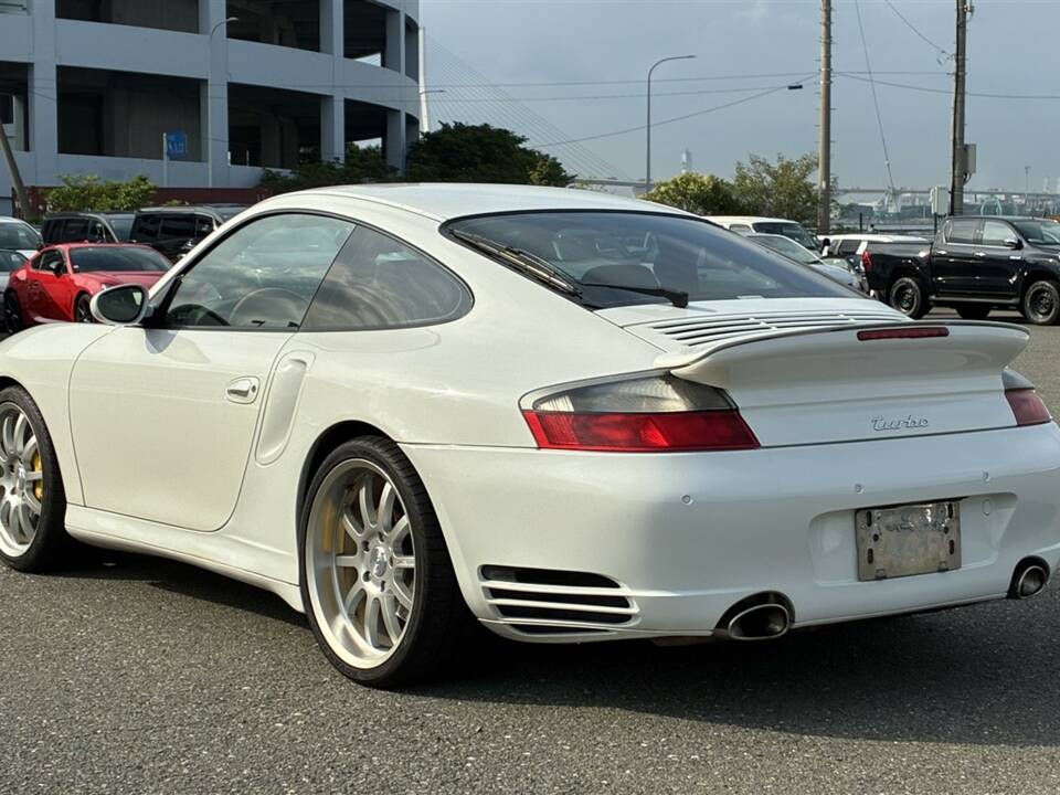 Bild 5/46 von Porsche 911 Turbo (2004)