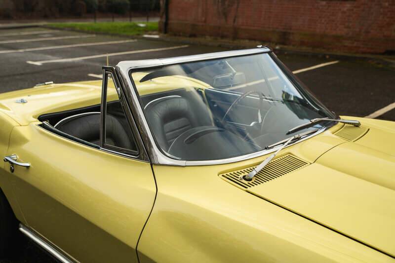 Bild 36/50 von Chevrolet Corvette Sting Ray Convertible (1966)