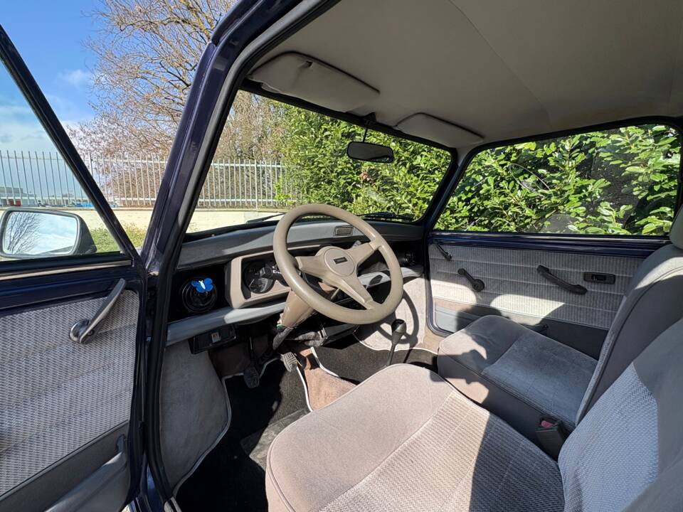 Image 6/22 of Rover Mini Mayfair (1990)