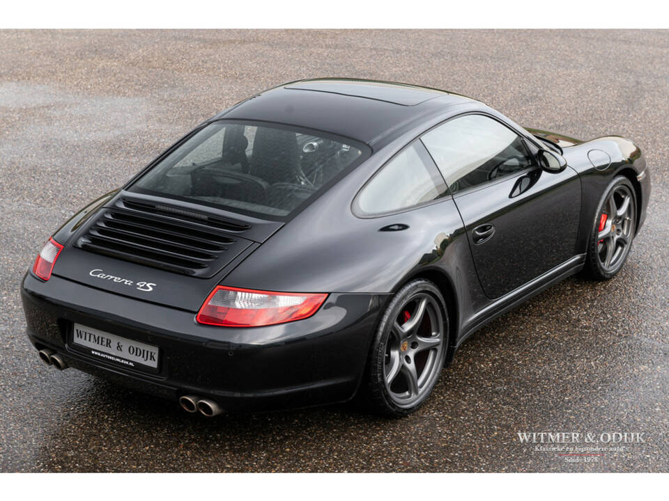 Bild 21/38 von Porsche 911 Carrera 4S (2006)