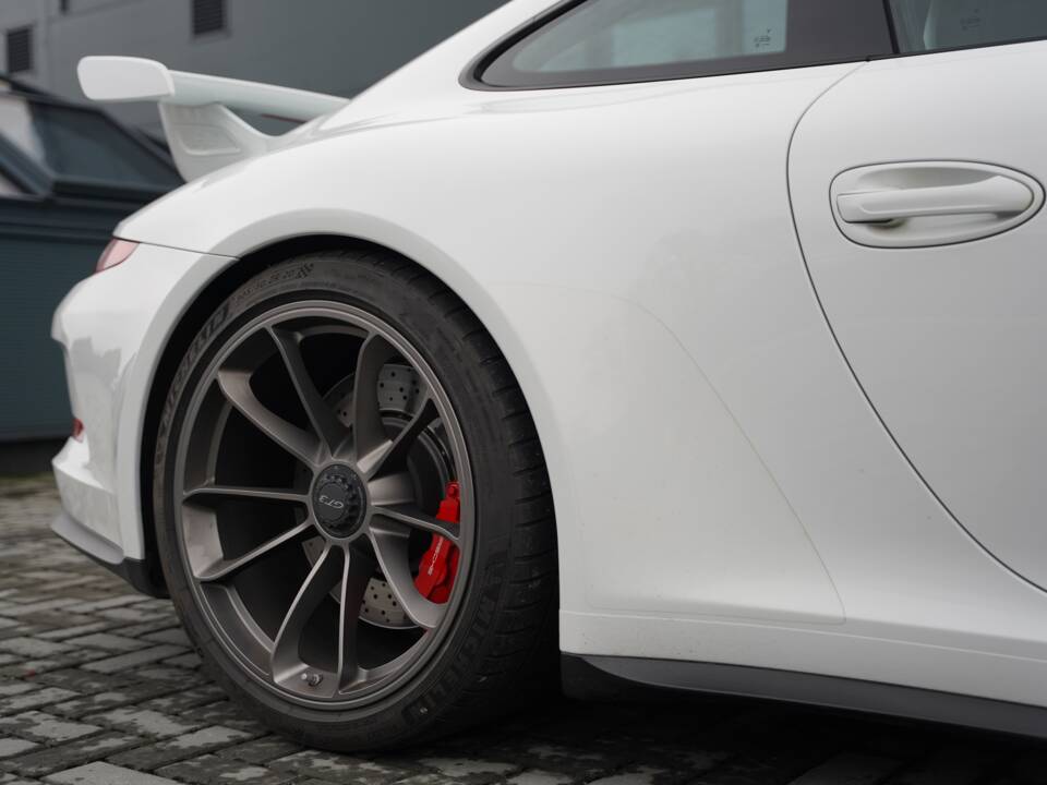 Bild 49/50 von Porsche 911 GT3 (2015)