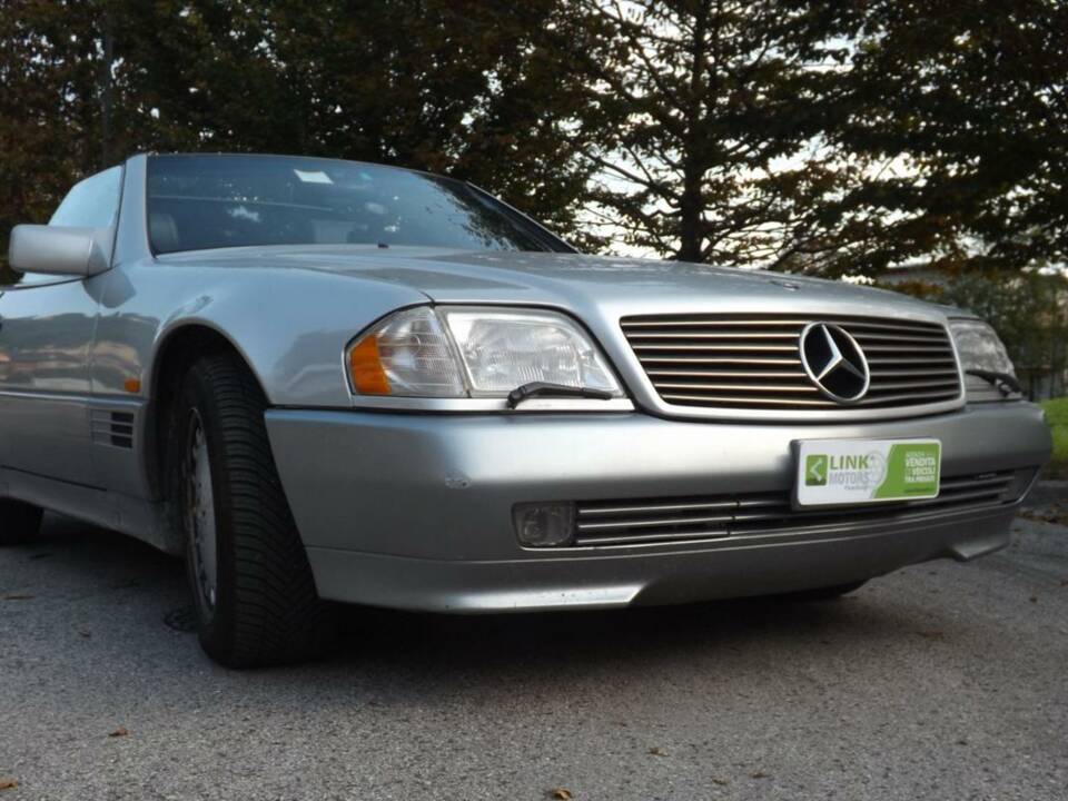 Immagine 42/50 di Mercedes-Benz SL 280 (1995)
