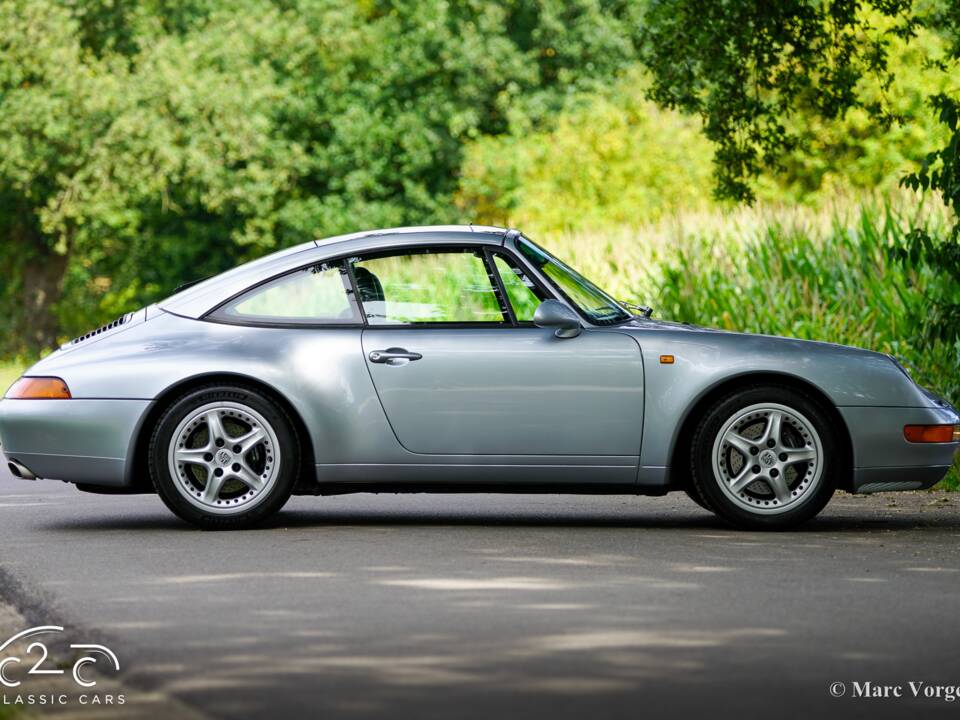 Image 30/63 of Porsche 911 Carrera (1996)