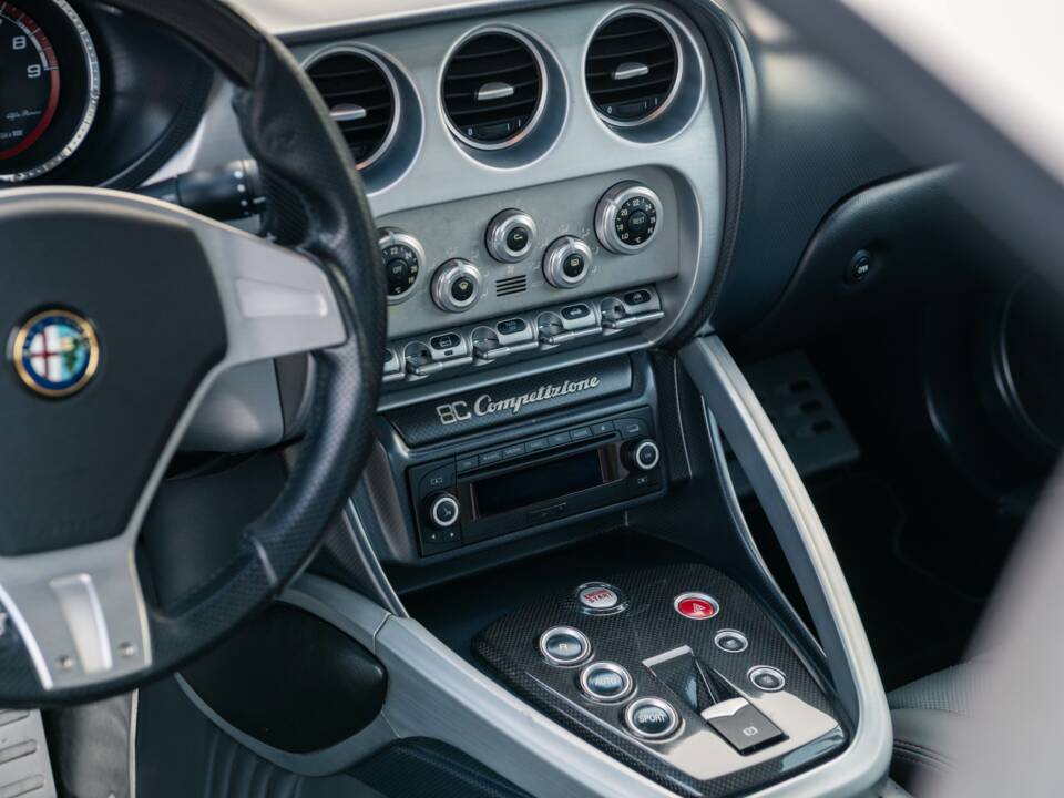 Bild 26/34 von Alfa Romeo 8C Competizione (2008)